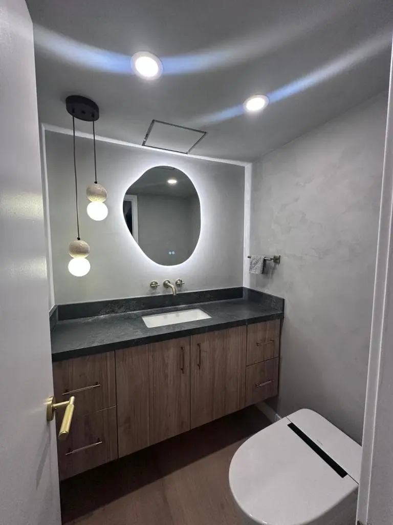 CD REMODELING INC 33